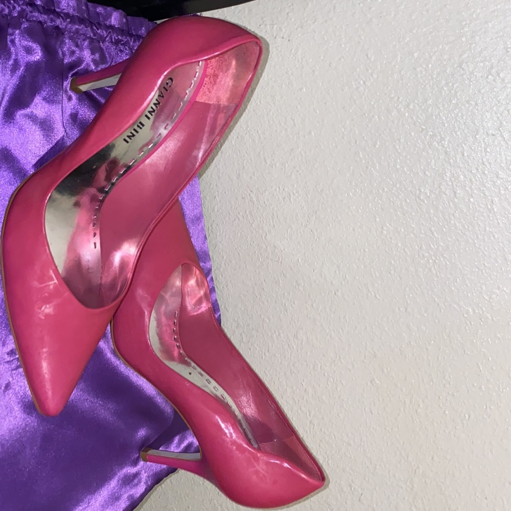 Heels - Picture 3 of 3